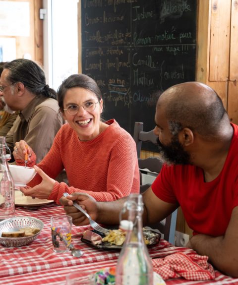 Promouvoir une cuisine participative et inclusive pour démocratiser une alimentation saine, gourmande et durable