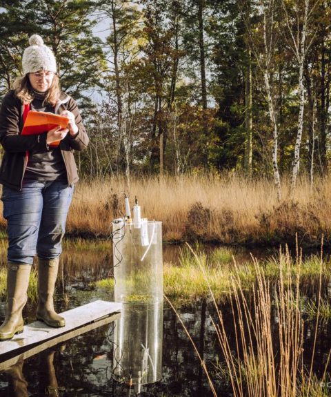 Recenser et diffuser, auprès des journalistes, des initiatives de terrain pertinentes afin de renforcer la couverture médiatique des défis écologiques